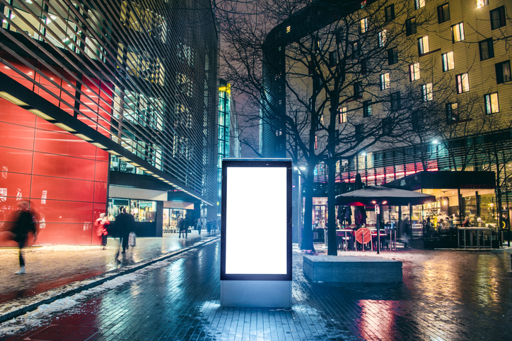 UK programmatic DOOH spend set to increase by a third